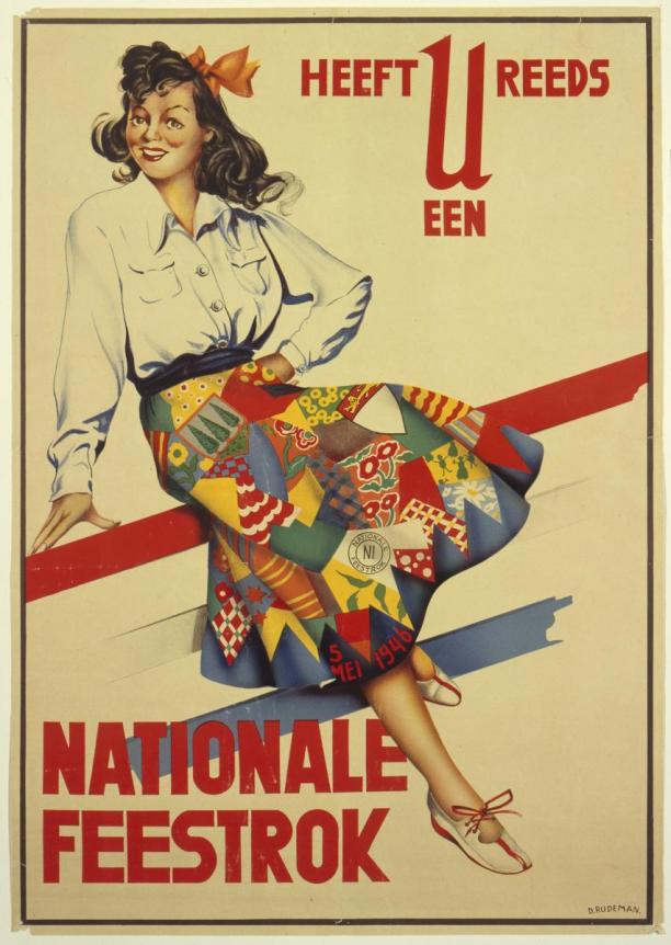 Poster met een vrouw in een wit bloesje en patchwork rok, met de tekst: Heeft U reeds een Nationale Feestrok?
